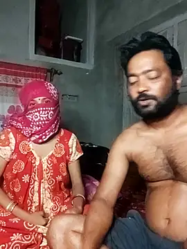 Snapshot of Young_couple143 chatting on December 2, 2025, 9:36 am Young couple143 online show from December 2, 2025, 9:36 am