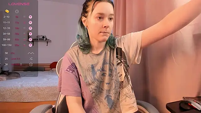 alisahug online show from December 15, 2025, 10:08 am