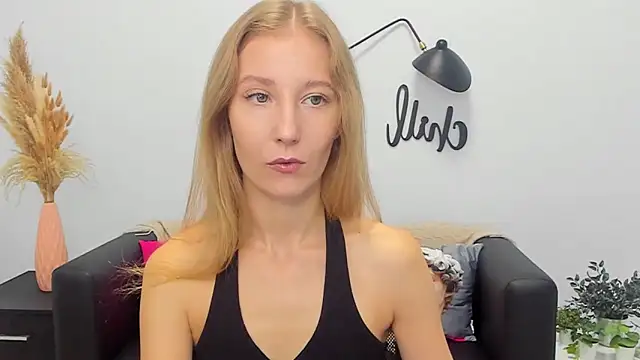 LolaWilsons online show from September 16, 2025, 6:14 am