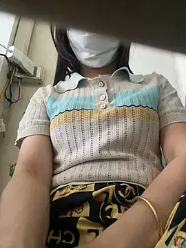 Tuongvy05 online show from March 3, 2025, 4:36 am