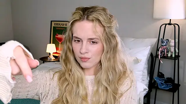 Snapshot of RozzitaBedberry chatting on October 9, 2025, 1:09 pm RozzitaBedberry online show from October 9, 2025, 1:09 pm