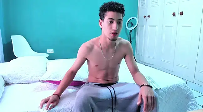 Snapshot of Chandler_ken chatting on February 28, 2025, 4:10 pm Chandler ken online show from February 28, 2025, 4:10 pm