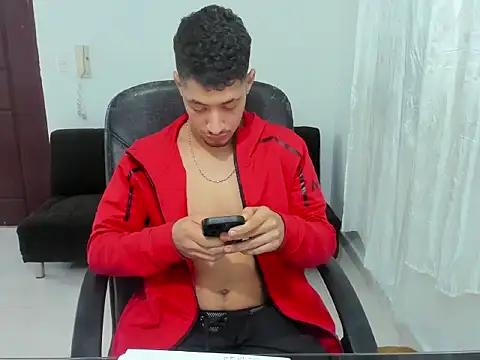 Snapshot of Chandler_ken chatting on September 15, 2025, 4:34 am Chandler ken online show from September 15, 2025, 4:34 am