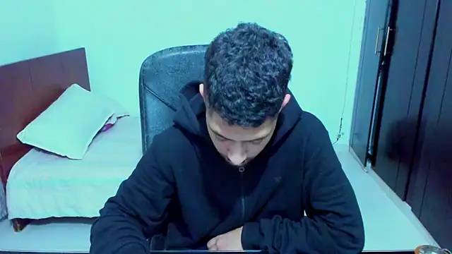 Snapshot of Chandler_ken chatting on February 3, 2026, 1:04 am Chandler ken online show from February 3, 2026, 1:04 am