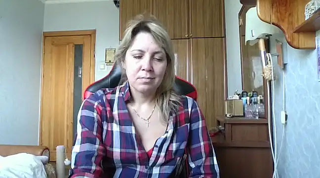 IrinaB1 online show from February 12, 2025, 10:35 am