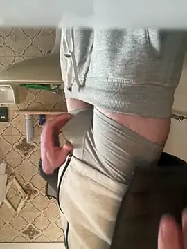 Snapshot of bigboy30X chatting on November 17, 2025, 3:07 pm bigboy30X online show from November 17, 2025, 3:07 pm