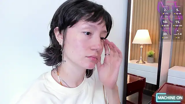 lizzy davis 1 online show from December 5, 2025, 4:10 am