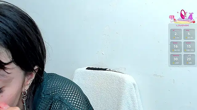 lizzy davis 1 online show from April 5, 2026, 3:36 am