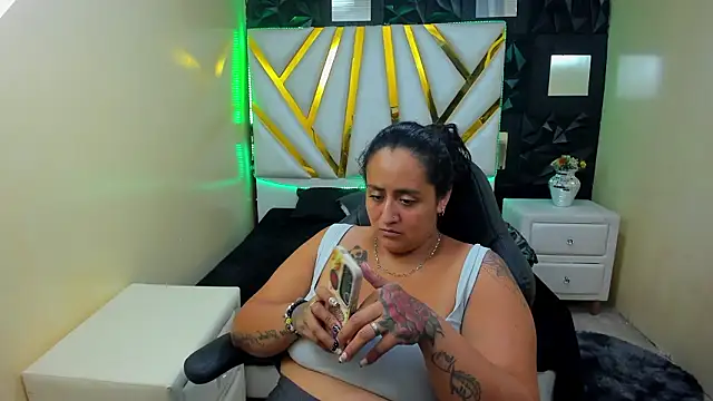 Snapshot of NikolPervertUnlimit chatting on February 21, 2026, 3:29 am NikolPervertUnlimit online show from February 21, 2026, 3:29 am