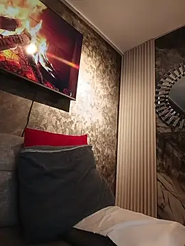 IsisBlake online show from February 28, 2026, 2:40 pm