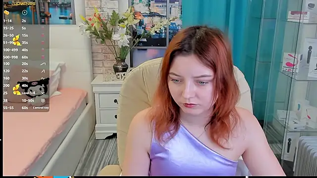 pretty little thing online show from February 9, 2026, 1:48 pm