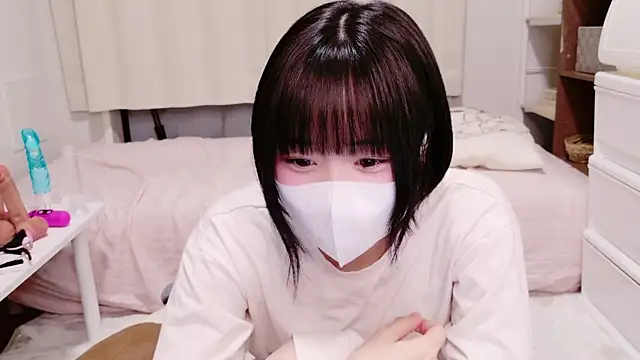 Mia--meow online show from February 21, 2025, 3:10 pm