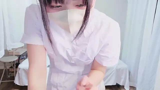 Mia--meow online show from January 7, 2026, 12:29 pm