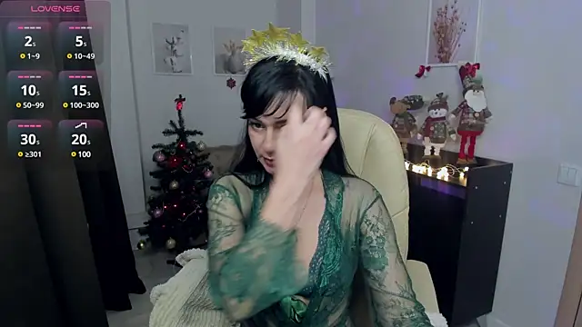 Snapshot of Julia__Frey chatting on January 2, 2025, 8:46 pm Julia  Frey online show from January 2, 2025, 8:46 pm
