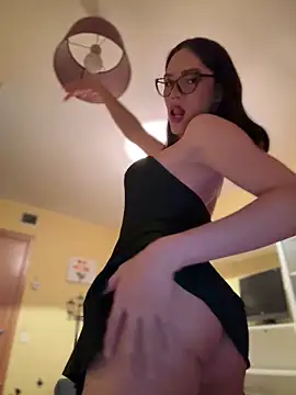 Carlita cute online show from December 1, 2025, 10:26 pm