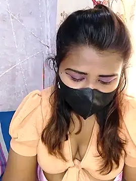 Snapshot of Sexy--queen1 chatting on February 4, 2025, 3:33 am Sexy--queen1 online show from February 4, 2025, 3:33 am