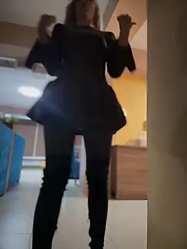 Crazy-Rosa online show from February 8, 2025, 3:31 pm