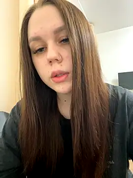 Marylallka5 online show from November 5, 2025, 5:57 pm