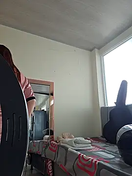 Snapshot of valery_mora chatting on September 29, 2025, 4:34 pm valery mora online show from September 29, 2025, 4:34 pm