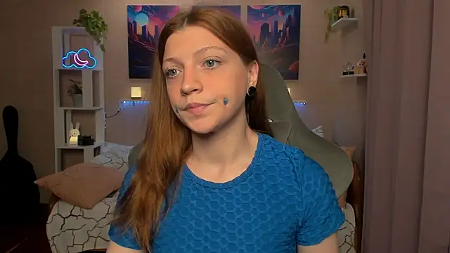 Snapshot of Lolly_Haze chatting on July 14, 2026, 4:17 am Lolly Haze online show from July 14, 2026, 4:17 am