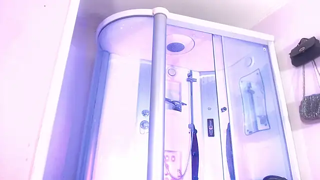 sexy-luna-star-ts online show from November 4, 2025, 8:52 pm