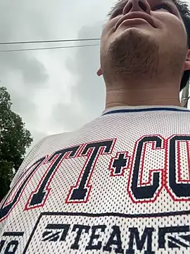 Snapshot of _Ottis_ chatting on February 15, 2026, 1:41 pm Ottis online show from February 15, 2026, 1:41 pm