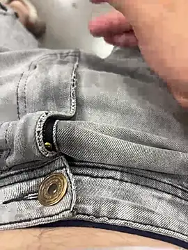 Snapshot of _Ottis_ chatting on February 21, 2026, 3:02 pm Ottis online show from February 21, 2026, 3:02 pm