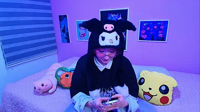 Miwa violet online show from January 13, 2026, 3:45 am