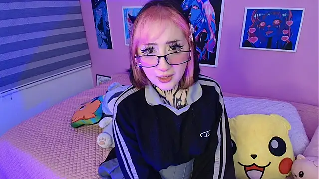 Miwa violet online show from March 23, 2026, 3:54 am