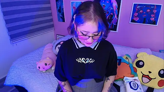 Miwa violet online show from April 1, 2026, 3:18 am