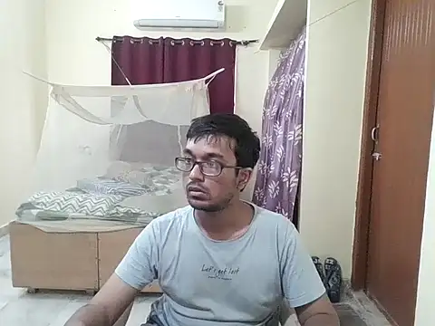 THE NAKED BOY online show from May 24, 2026, 6:07 am