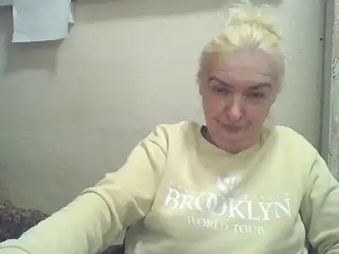 Meri798 online show from November 24, 2025, 7:13 pm