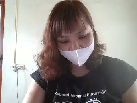 Angela-Eira online show from May 12, 2026, 6:43 am