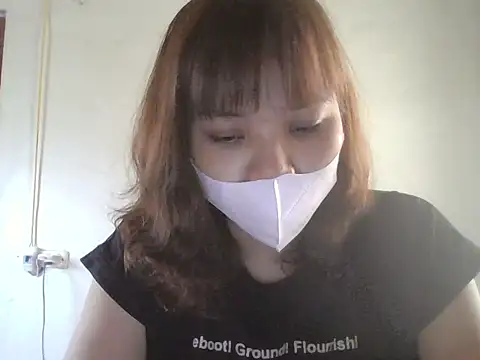 Angela-Eira online show from May 26, 2026, 1:12 am