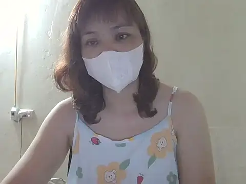 Angela-Eira online show from May 28, 2026, 6:38 pm