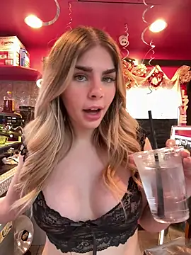 Snapshot of delicioussdixie chatting on February 19, 2025, 8:41 pm delicioussdixie online show from February 19, 2025, 8:41 pm