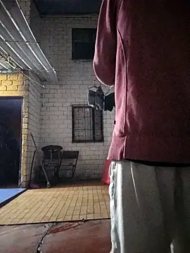 Snapshot of weedmanhot28 chatting on September 12, 2025, 12:11 am weedmanhot28 online show from September 12, 2025, 12:11 am