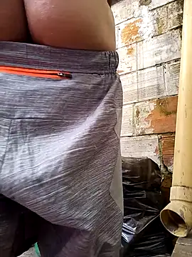 weedmanhot28 online show from November 3, 2025, 1:23 pm