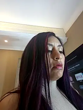 MonicaMoret online show from January 25, 2025, 12:05 pm