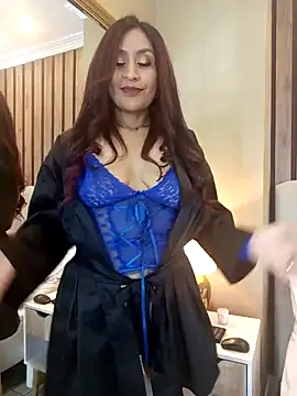 MonicaMoret online show from February 21, 2025, 3:21 pm