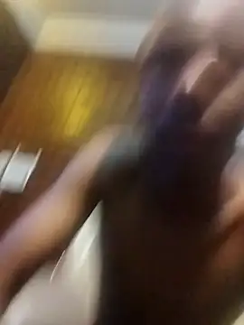 Snapshot of bobzerr chatting on January 12, 2026, 9:42 pm bobzerr online show from January 12, 2026, 9:42 pm