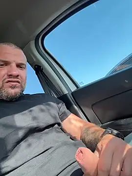 wlads3009 online show from April 15, 2026, 7:37 am