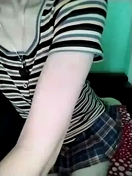 Snapshot of Luxcute286 chatting on May 2, 2026, 11:54 pm Luxcute286 online show from May 2, 2026, 11:54 pm