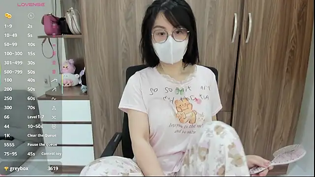 Baby Claraa online show from March 15, 2025, 8:58 am