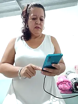 Snapshot of Fulopp15 chatting on January 5, 2025, 5:41 pm Fulopp15 online show from January 5, 2025, 5:41 pm