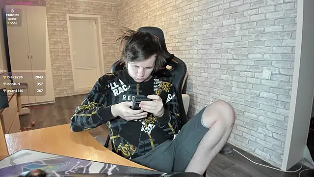 Snapshot of iliaskrislove chatting on March 8, 2025, 4:17 pm iliaskrislove online show from March 8, 2025, 4:17 pm