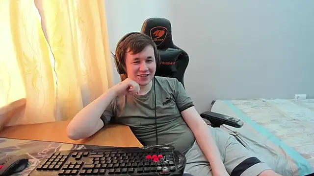 iliaskrislove online show from March 27, 2026, 8:26 am