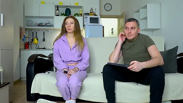 littlesweettifany online show from January 14, 2026, 1:06 pm