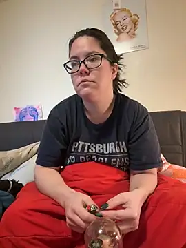 FreakNastyLacie online show from November 28, 2025, 3:36 pm