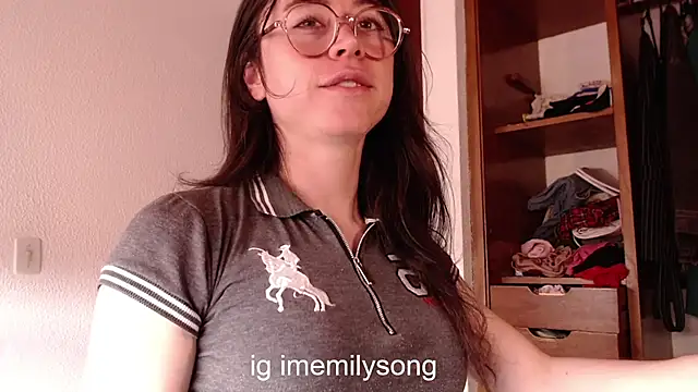 emily pearl  online show from November 23, 2025, 5:02 pm